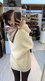 Leopar Fularlı Sweat - Görsel 2