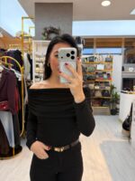BÜZGÜLÜ OMZU AÇIK BLUZ - Görsel 3