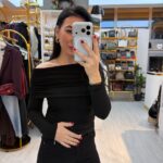 BÜZGÜLÜ OMZU AÇIK BLUZ